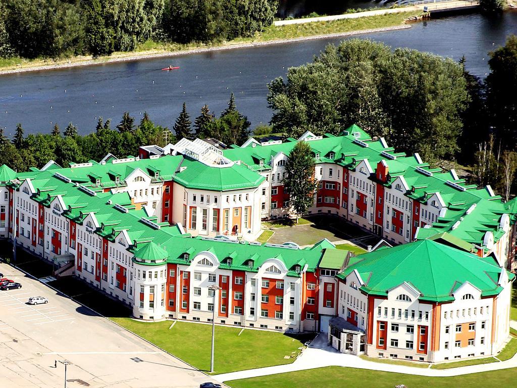 Hotel Park Krestovskiy Saint Petersburg Exterior photo